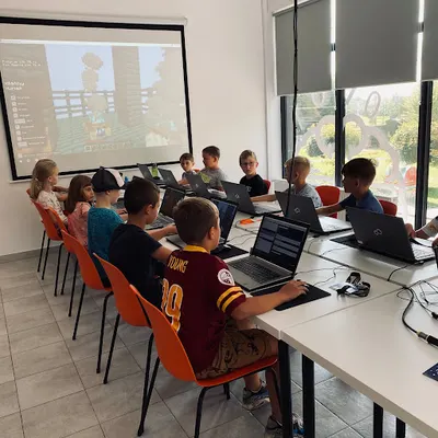 Giganci Programowania Marki - Nauka nowych technologii dla Dzieci i Młodzieży